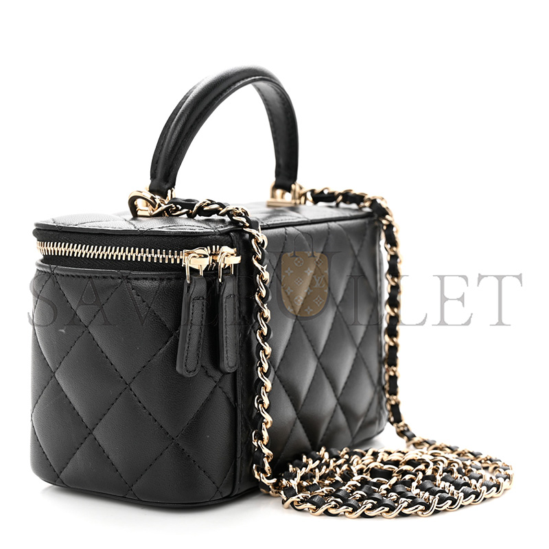 CHANEL MASTER  LAMBSKIN QUILTED SMALL VANITY CASE WITH CHAIN BLACK (17*9*8cm)